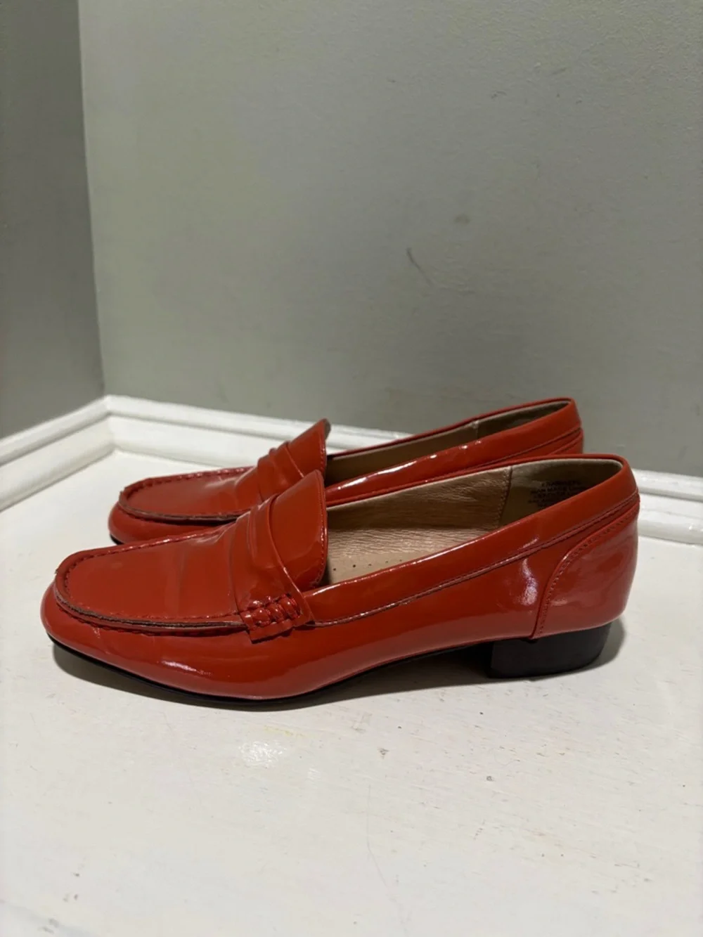 Nine West Red/Orange Patent Leather Penny Loafers-size 7.5 - Picture 5 of 6